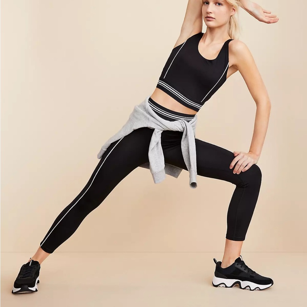 Lou & Grey Black Softsculpt Leggings and tennis halter tank